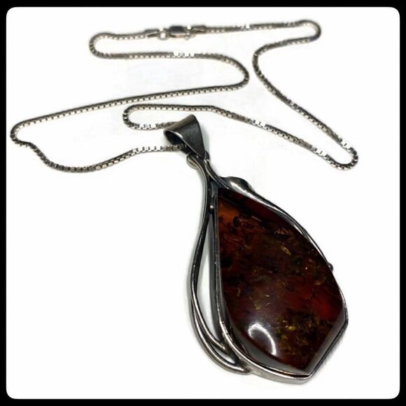 925 Sterling Silver Necklace with Amber/Brown Large Stone Pendant - Picture 2 of 5